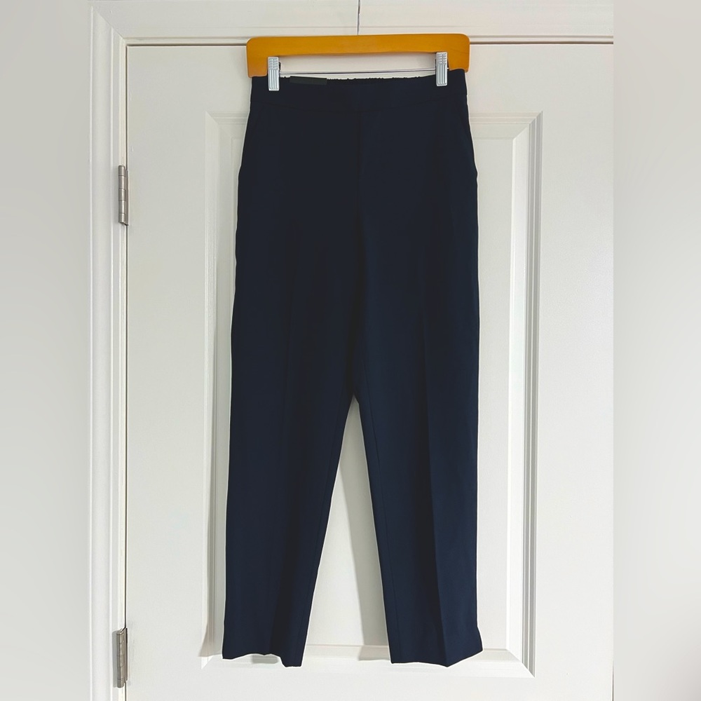 Banana Republic navy HAYDEN pants. Size 2. Comfort stretch. High Rise.